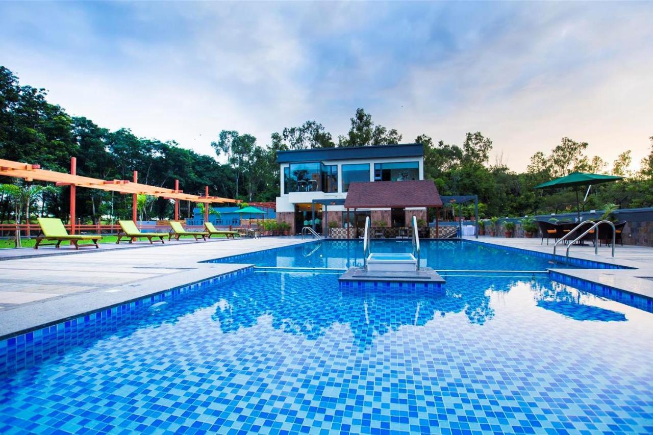 Hotel Vits Shalimar, Anklesvar Esterno foto